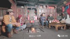 男子服务区修车被人抢走工具,对方称服务区修车被其承包,警方:协商解决